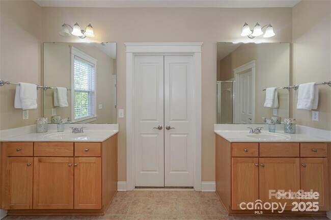 Building Photo - 188 Water Oak Dr