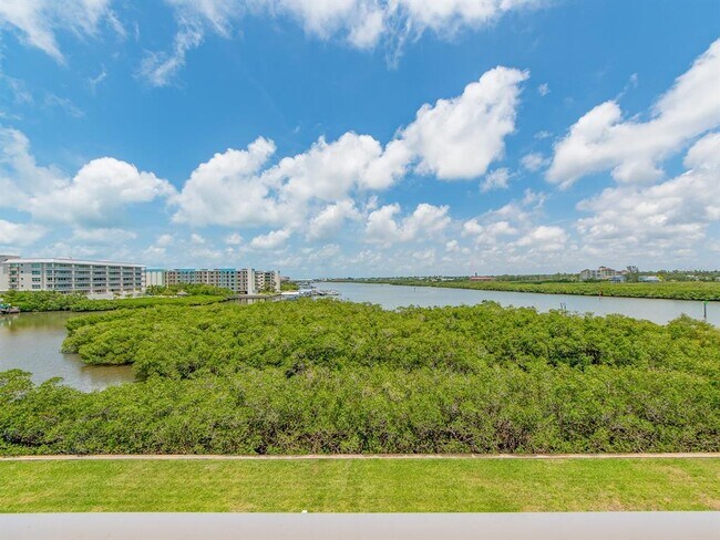 Building Photo - 19451 Gulf Blvd