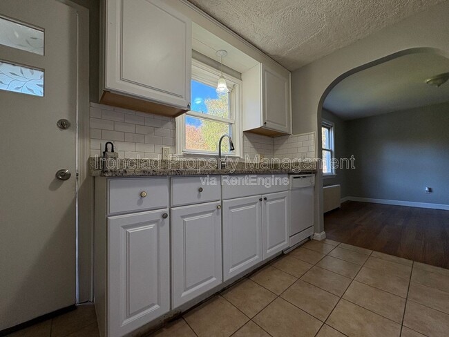 Building Photo - 600 Wadsworth St