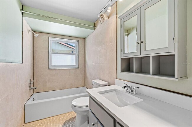 Building Photo - 10187 122nd Ave N