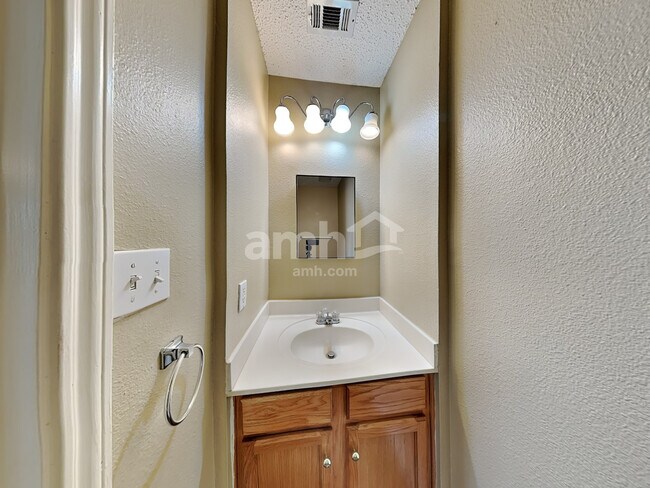 Building Photo - 7060 Milo Way
