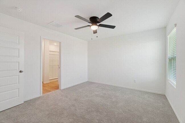 Building Photo - Edmond Rental