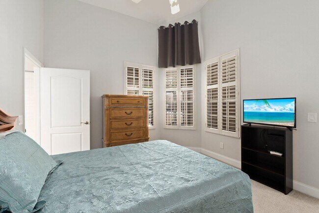 Building Photo - 1594 SW Harbour Isles Cir