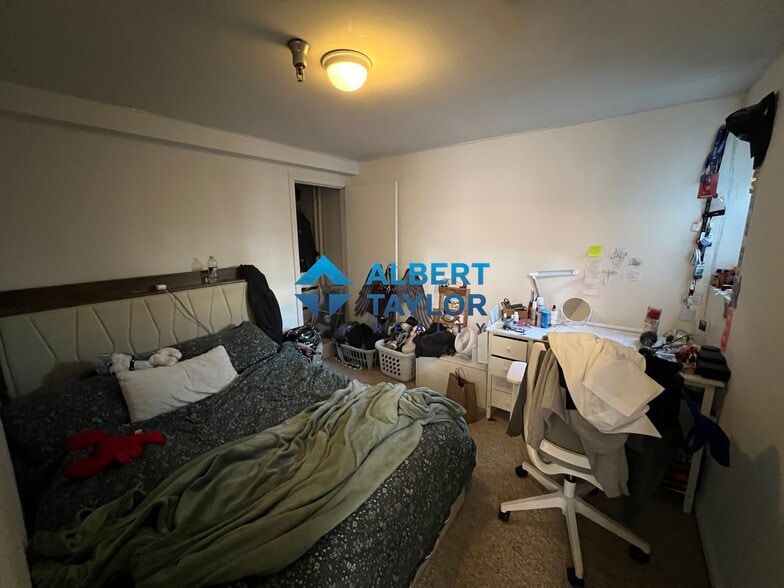 Building Photo - 176 Northampton St