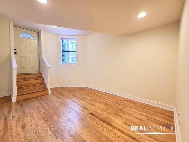 Building Photo - 1 bedroom in CHICAGO IL 60613