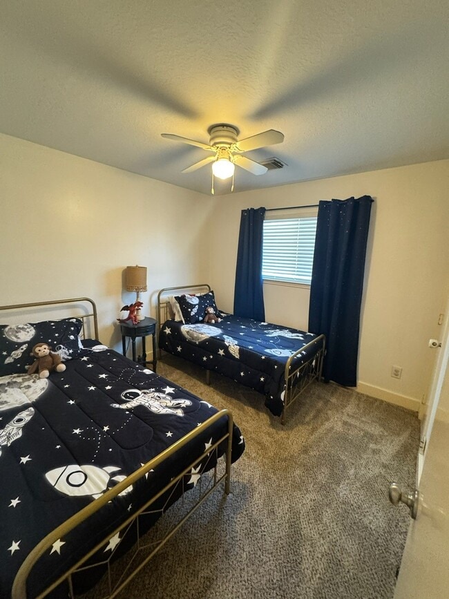 Building Photo - 6118 Spruce Bough Ct