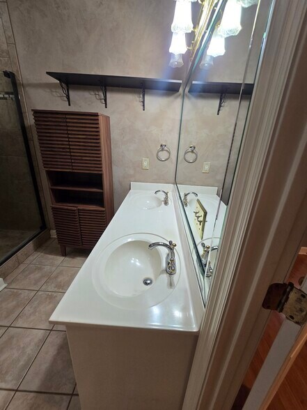 Building Photo - 107 Turnberry Cv