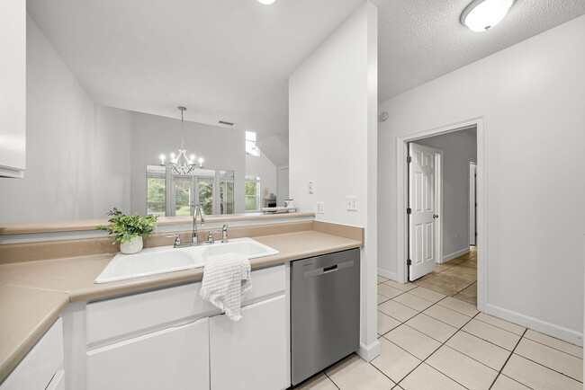 Building Photo - 94 Cll Escada