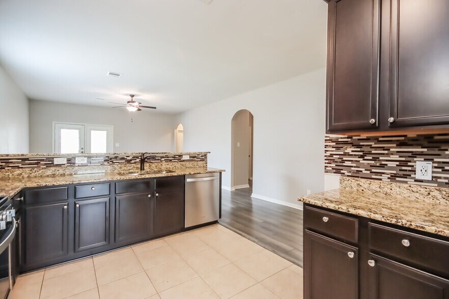 Building Photo - 7618 Dragon Pearls Ln