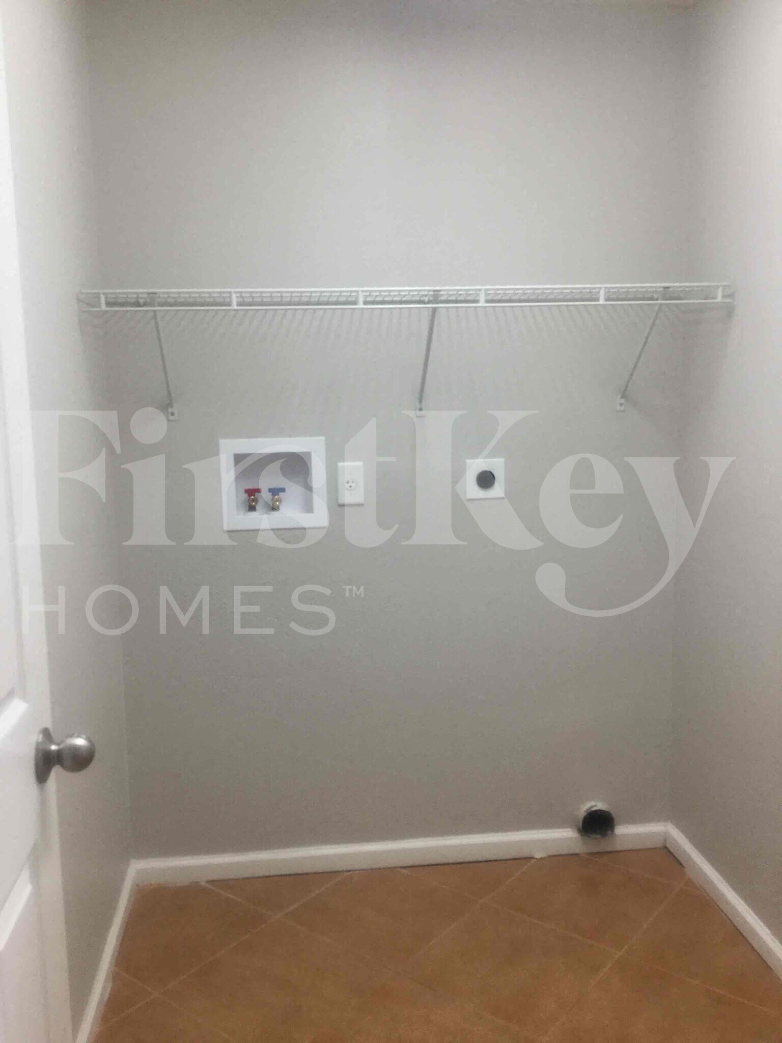 Building Photo - 662 SW Sandbar Terrace