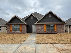 Building Photo - 4203 SW Pawhuska St