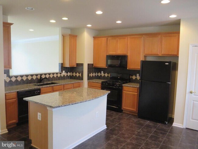 Building Photo - 7017 Little Thames Drive