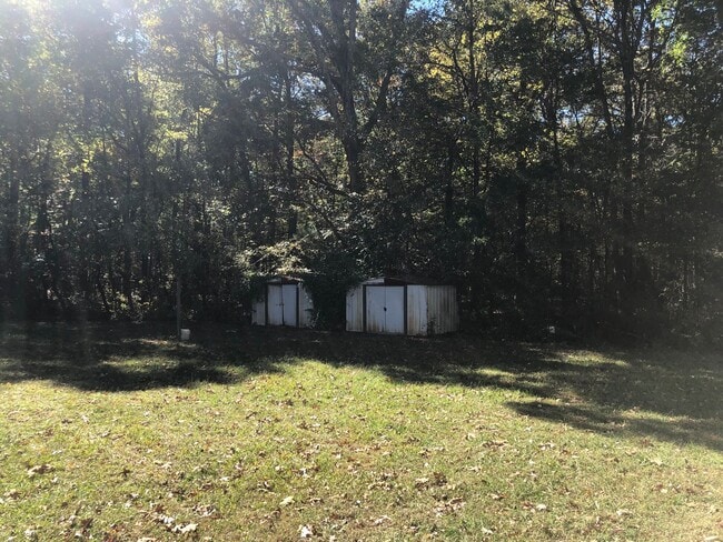 Building Photo - Spacious 3 bed 2 bath house in the greater...