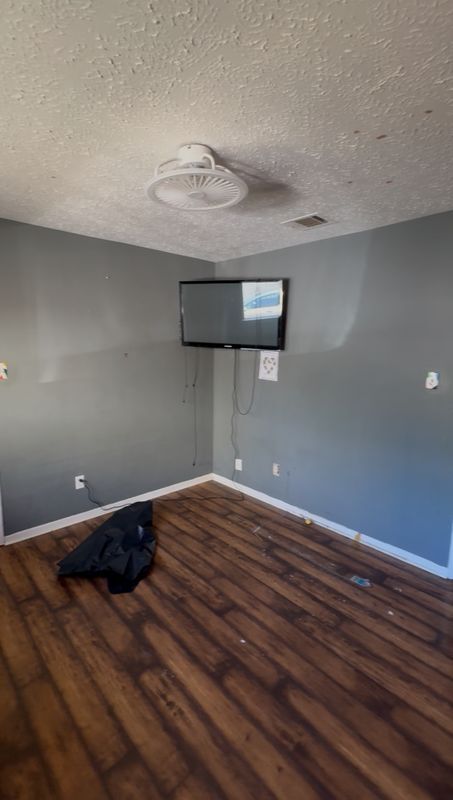 Building Photo - 21430 Park Brook Dr