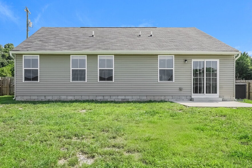 Building Photo - 224 Nottingham Ln