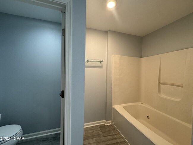 Building Photo - 3549 Azalea Way