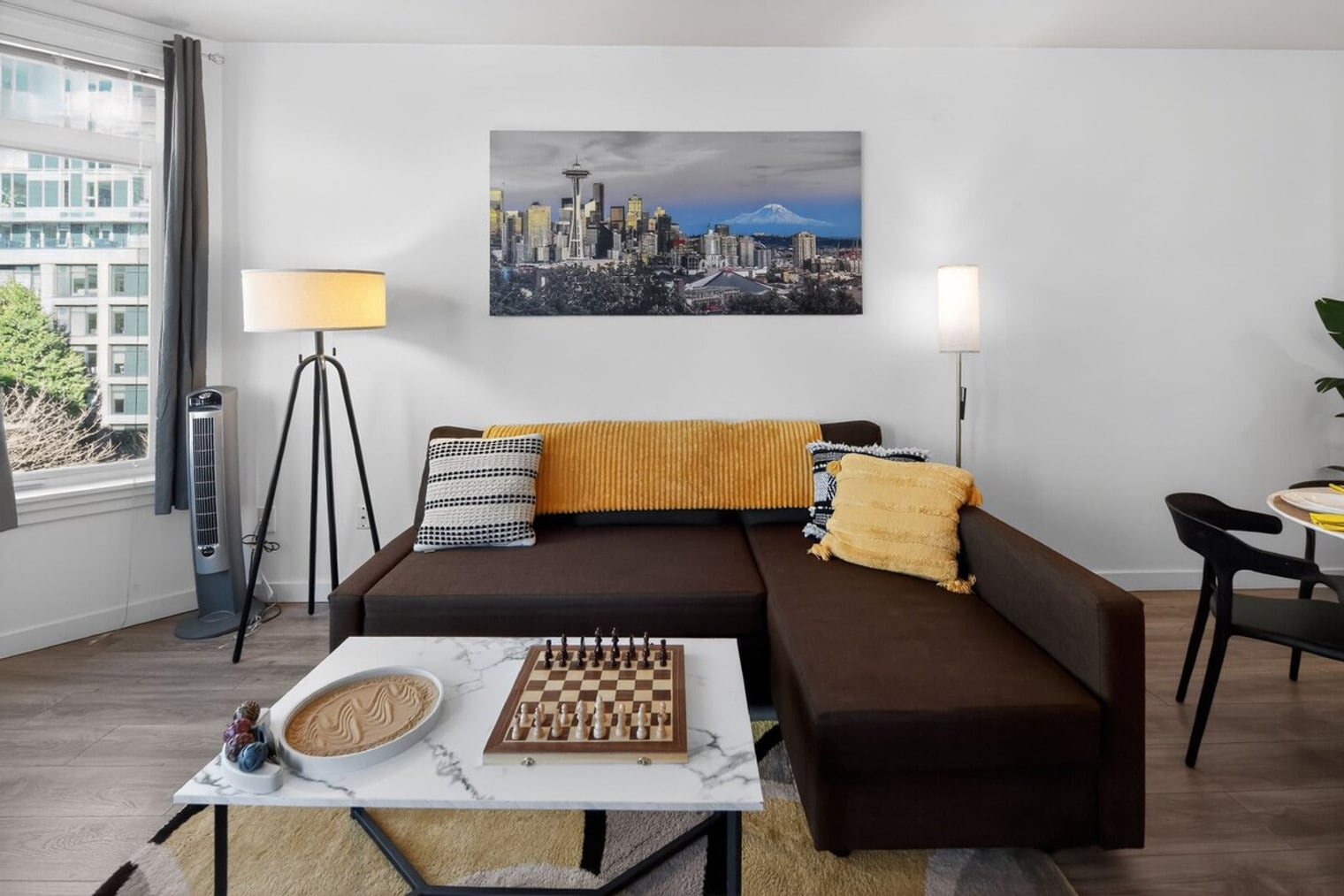 Building Photo - 2415 2nd Ave