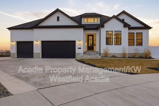Building Photo - 1437 W Valley Dr