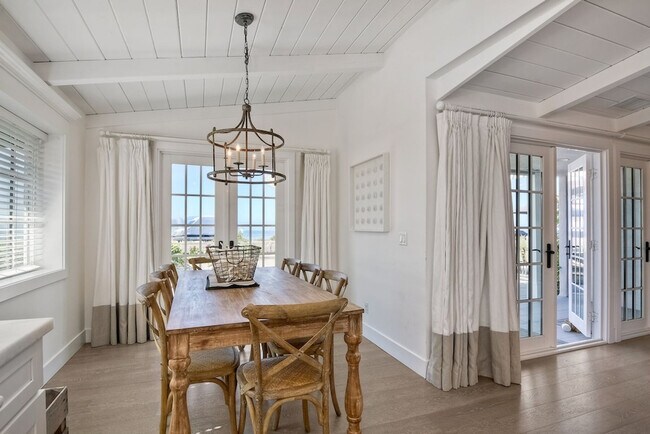 Building Photo - 3690 Carlsbad Blvd