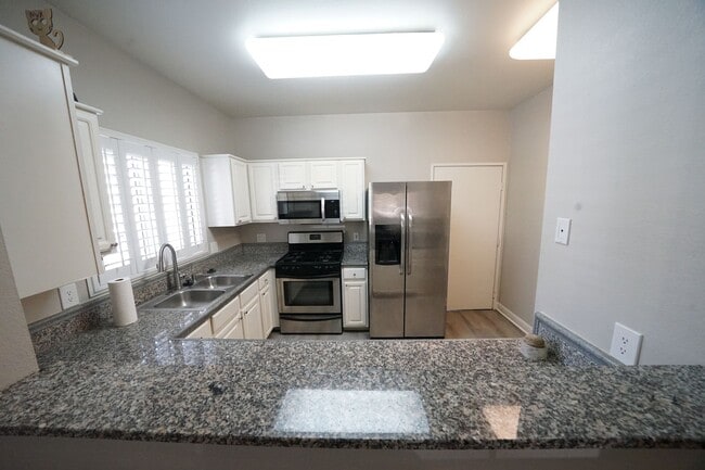 Building Photo - 5250 S Rainbow Blvd