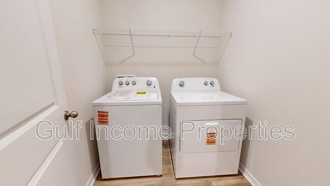 Building Photo - 18220 Canopy Pl