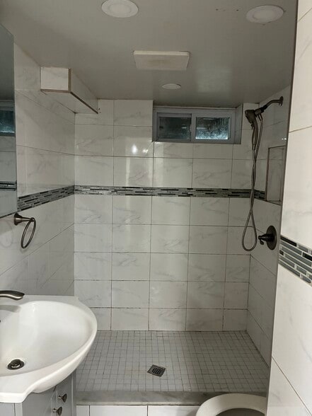 Bathroom - 12020 194th St