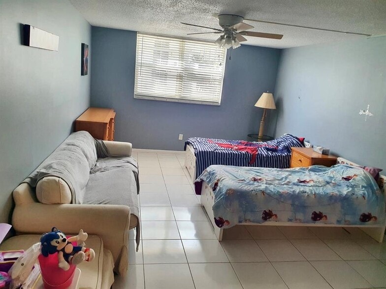 Building Photo - 1501 S Ocean Dr