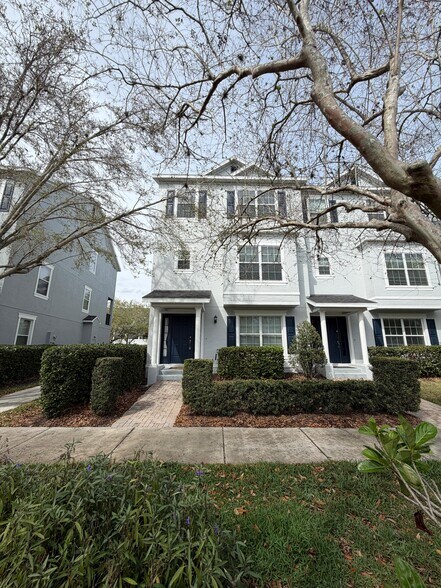 Building Photo - 1525 Cloverbay Ln