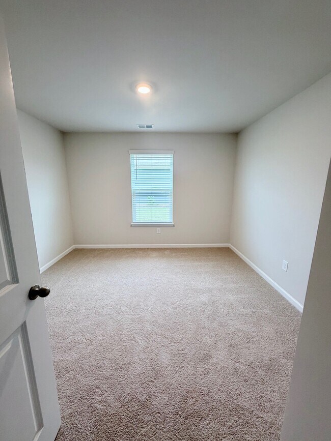 Building Photo - 532 Scarlet Sage Dr