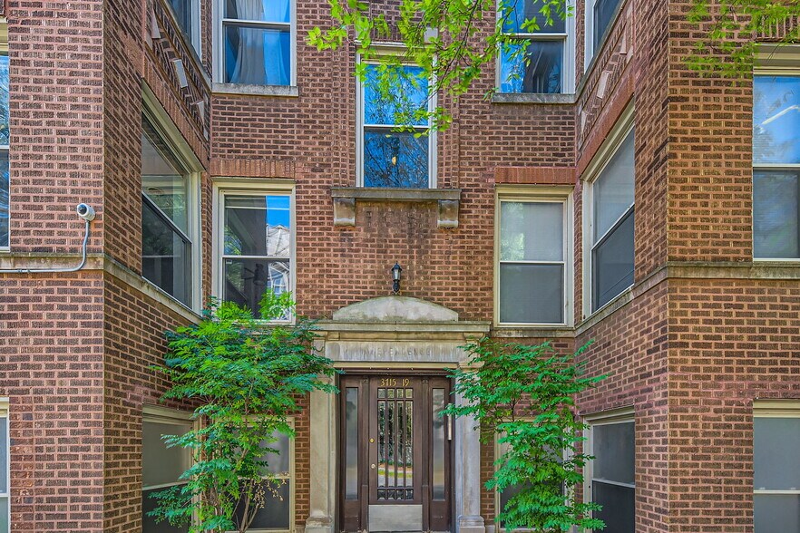 Building Photo - 3719 W Byron St