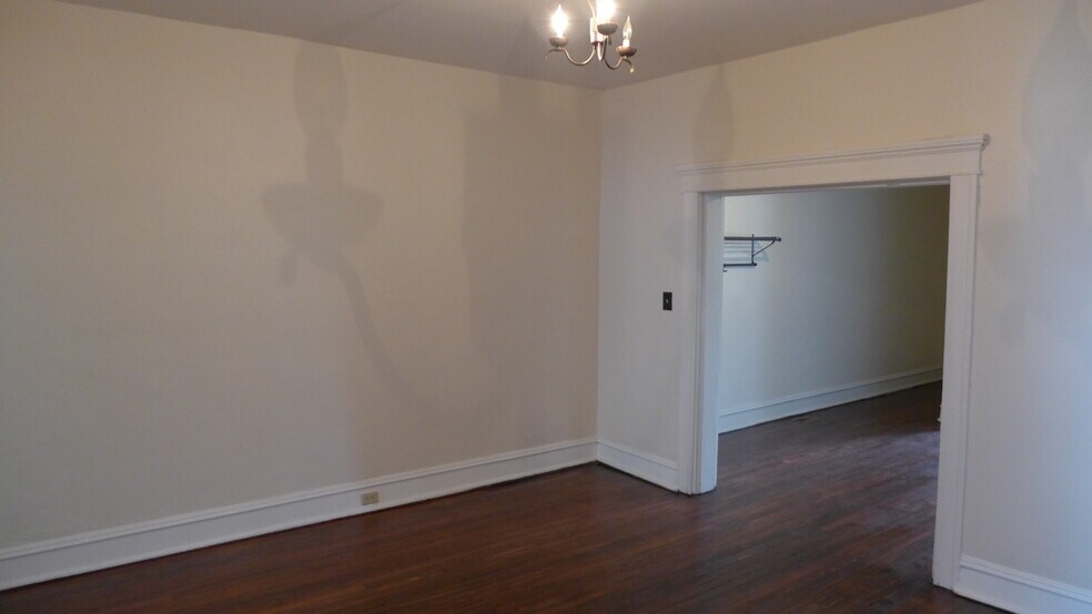 Building Photo - 341 E 28th St