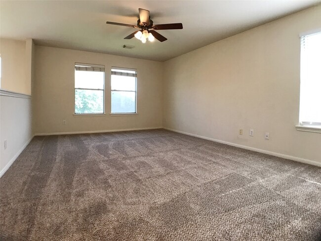 Building Photo - 6323 Sunset Cove Ln
