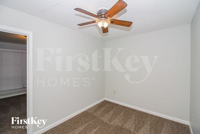 Building Photo - 4100 Lacewood Dr