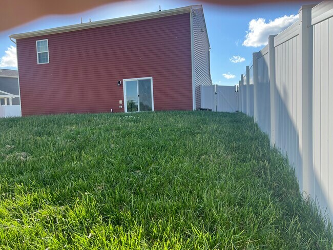 Building Photo - 162 Gumspring Dr