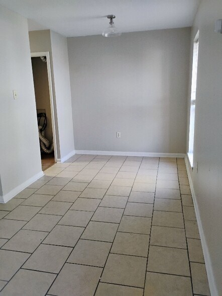 Building Photo - 1644 Lake Calais Ct