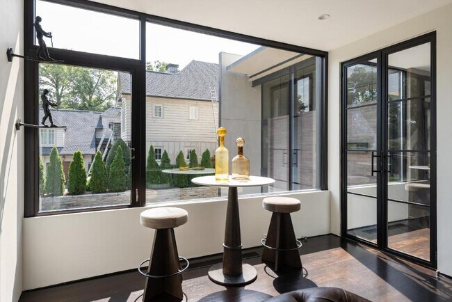 Building Photo - 79 Beverly Rd NE