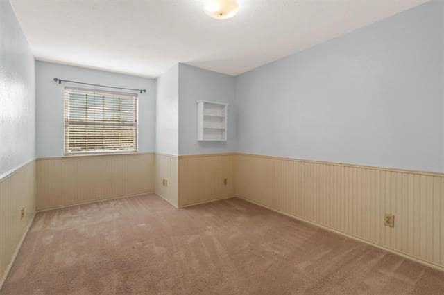 Building Photo - 2705 Pinery Ln