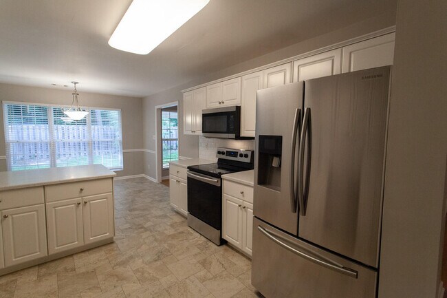 Building Photo - 318 Vanderbilt Dr