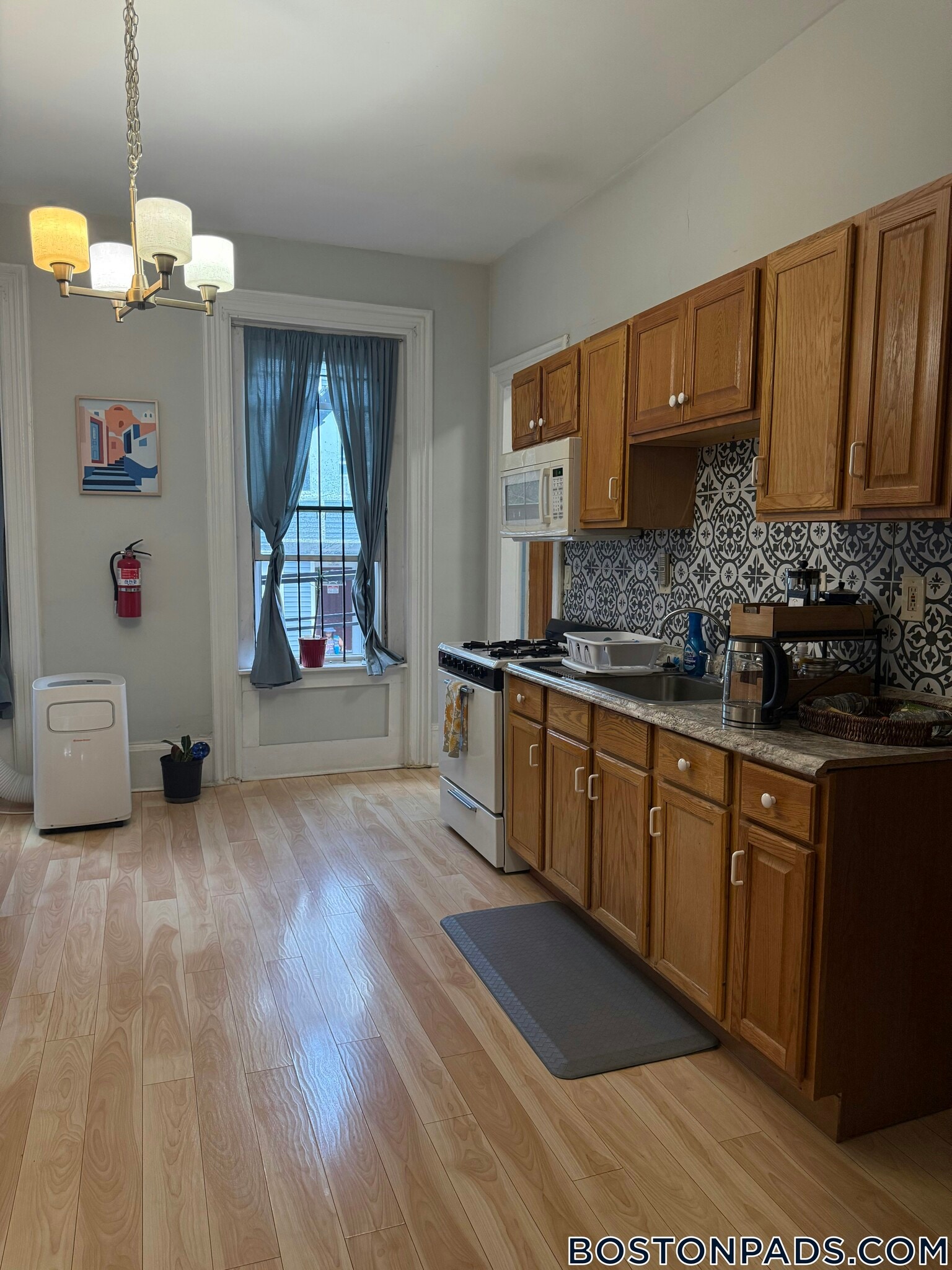 Building Photo - 94 Mt Pleasant Ave