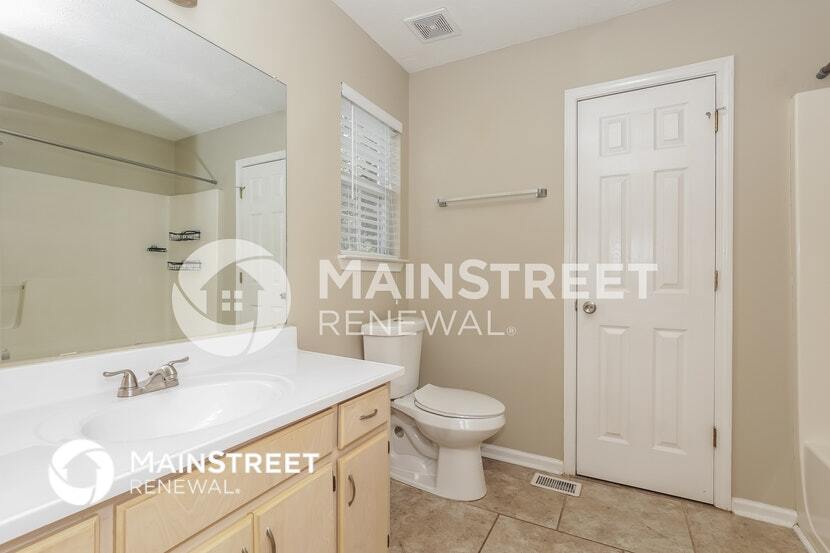 Building Photo - 728 Stone Hedge Dr