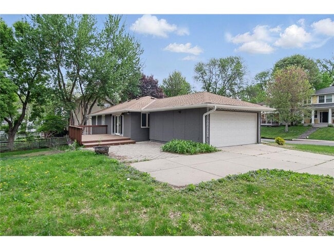 Building Photo - 4212 Princeton Ave