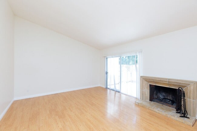 Building Photo - ***STUNNING SAN MARCOS 2/BED 2/ BATH HOME*...