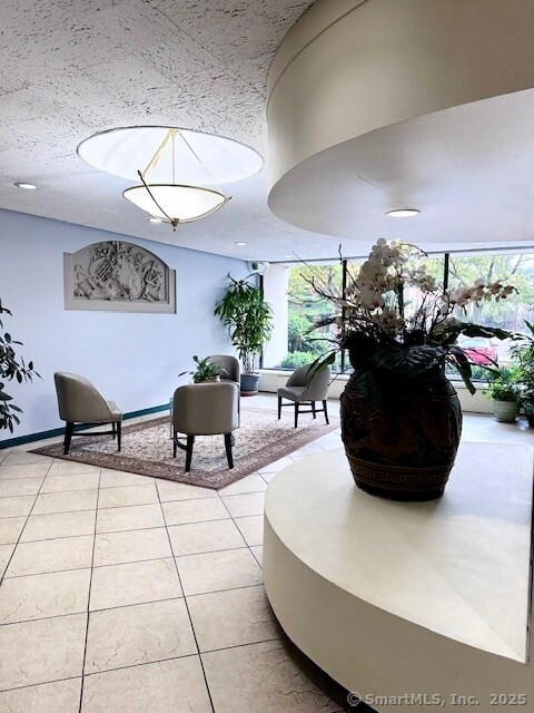 Building Photo - 2625 Park Ave