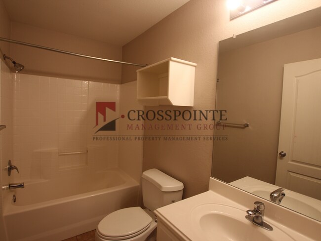 Building Photo - Coming Soon! 3 Bedroom Duplex for Rent in Lindale!