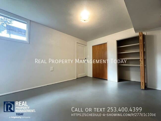 Building Photo - 2344 N Winnifred St