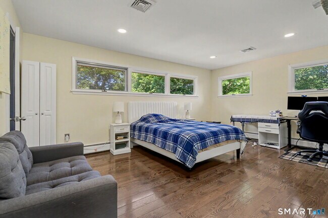 Building Photo - 116 Beechwood Ln