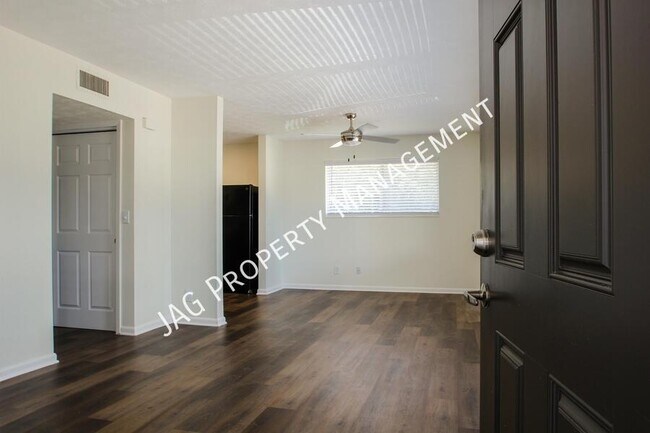 Building Photo - 1426 Berrier St