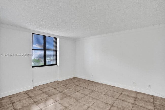 Building Photo - 2401 S Ocean Dr