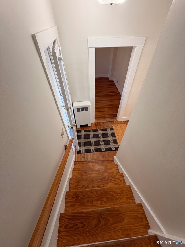 Building Photo - 10 Short St