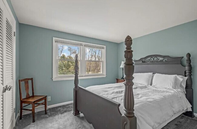 Building Photo - 3223 W Fleur De Lis Dr